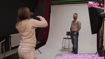 Mann fickt Transsexuelle TS-Derah und filmt sich dabei selbst